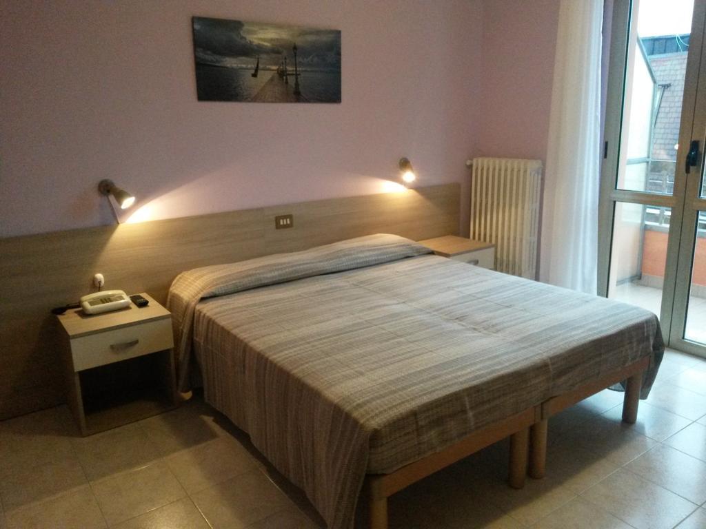 Esperia 3*